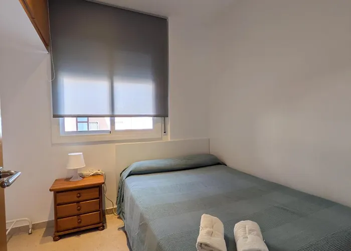 Beachside Apartment With Private Parking & Nature Views